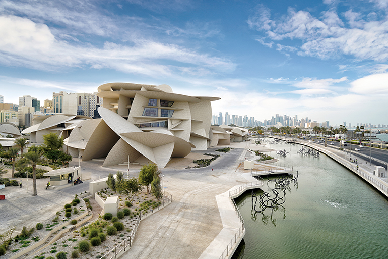 장누벨이 설계한 카타르 국립박물관